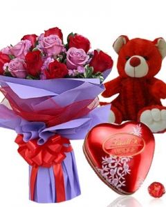 12 Red*pink roses with Lindor heart +small teddy